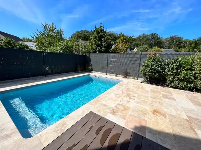 Combien de temps faut-il pour construire une piscine en béton Unibéo ?